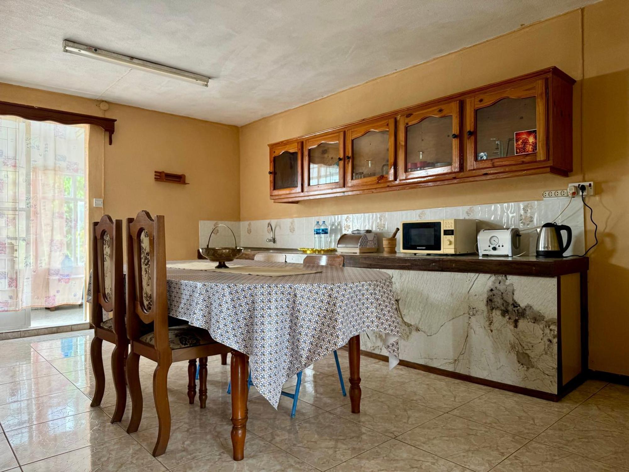 Transit - 10 Mins From Airport *