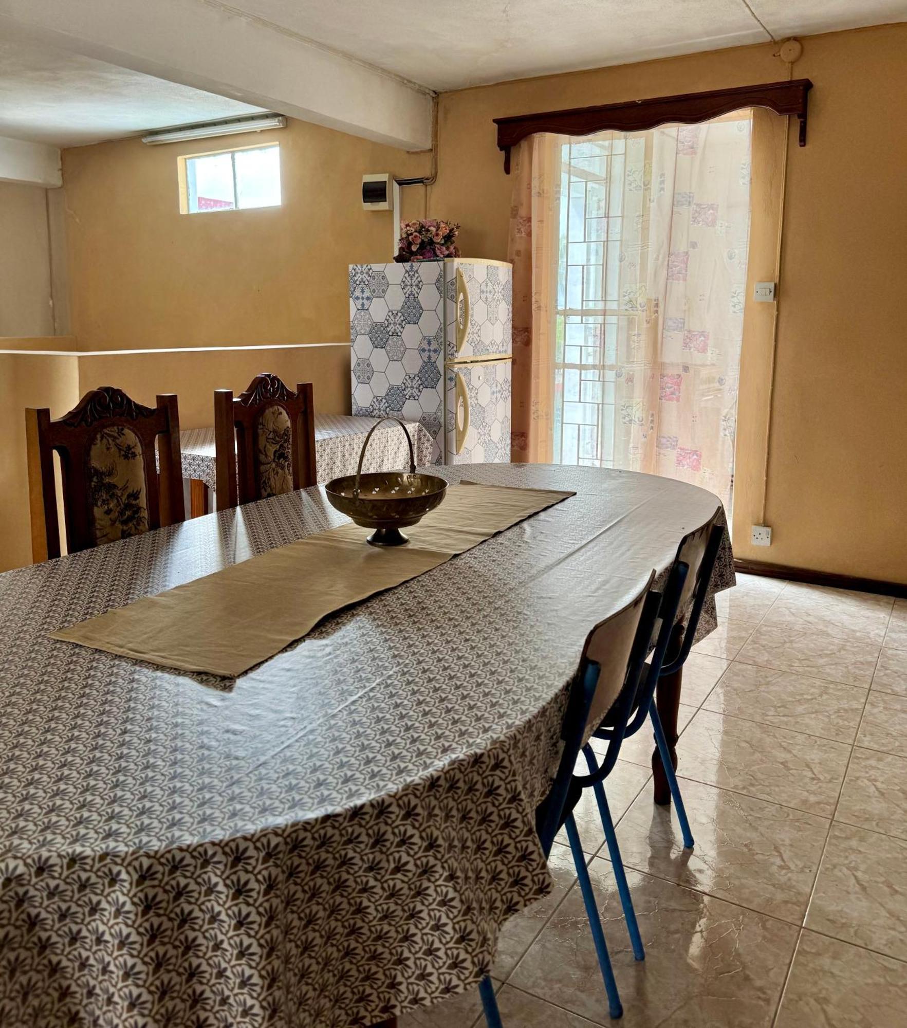Transit - 10 Mins From Airport